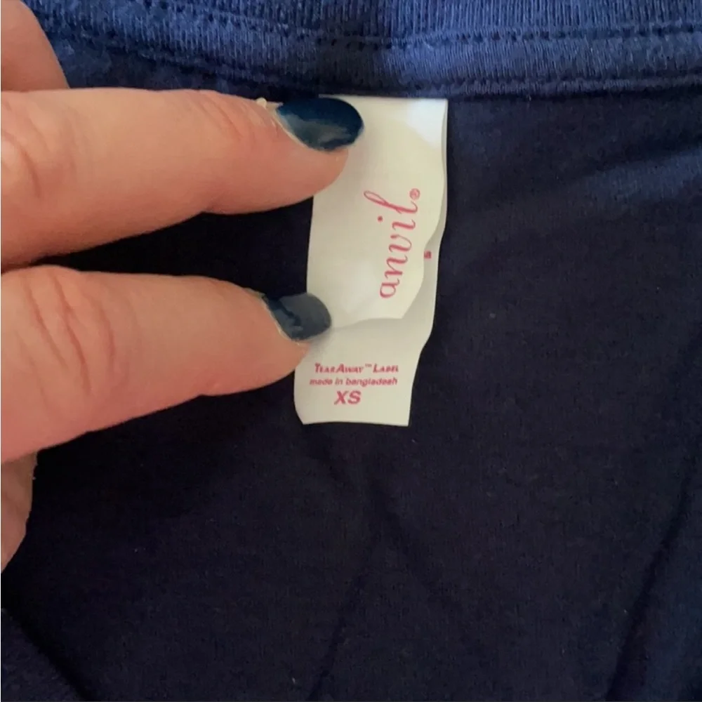 LOVE tee - Picture 3 of 5